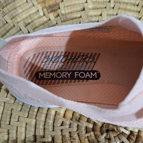 Skechers Pink Sneakers Tennis Shoes - Picture 4 of 8